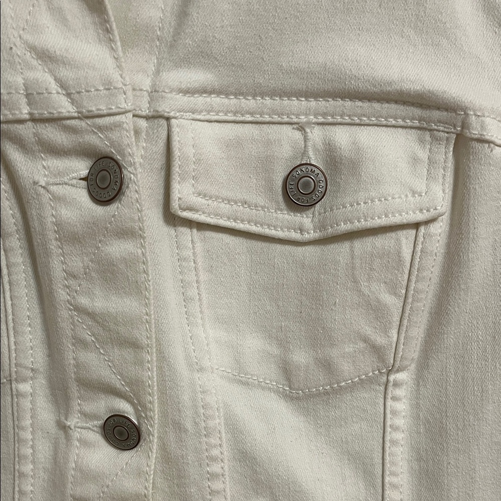 White Jean Jacket Denim Coat Size Small Button Down Pockets Classic Staple - Picture 6 of 16